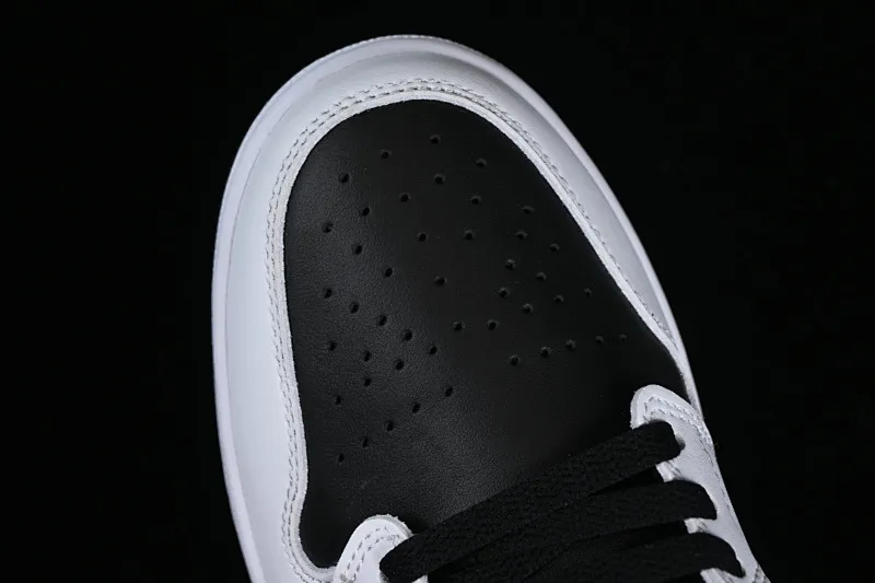 All categories Air Jordan Jordan series basketball shoes Air Jordan 1 Low Z version Air Jordan 1 Low AJ1 Joe 1 black and white gold hook low-top cultural basketball shoes 553558-172